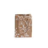 Kraft draagtas met witte botanische print, achterkant - Kadopapier.net