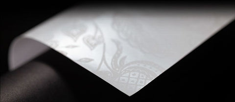 Florenz Perlweißes Geschenkpapier – Zart und elegant