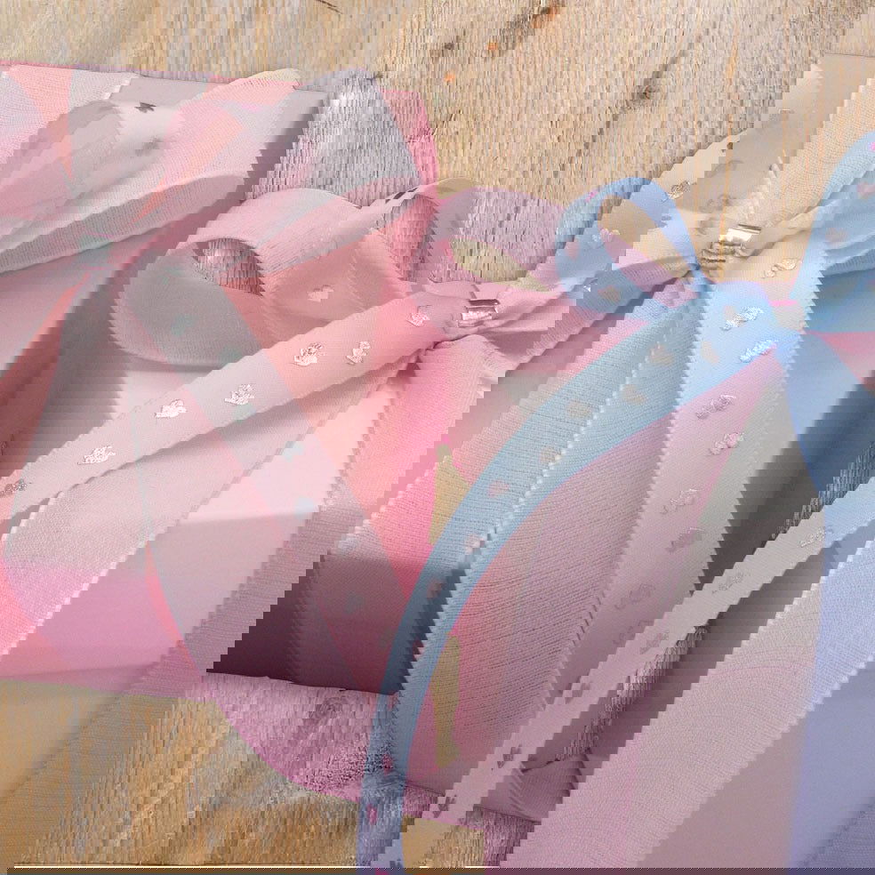 Babyblauw Satijnlint met Hartjes - Kadopapier.net