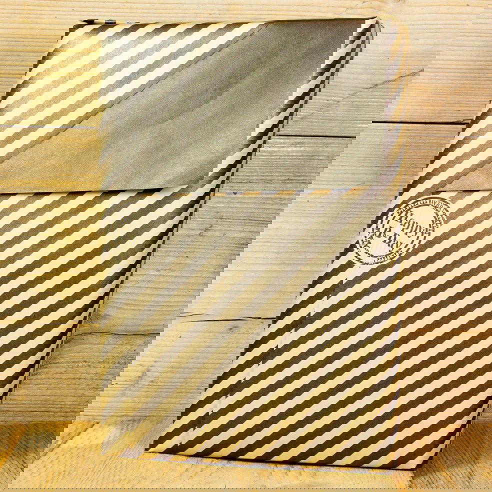 Bruine Kraft inpakpapier met Strepen - Kadopapier.net