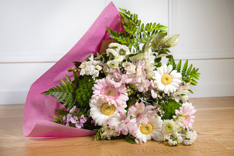 Weißes Seidenpapier