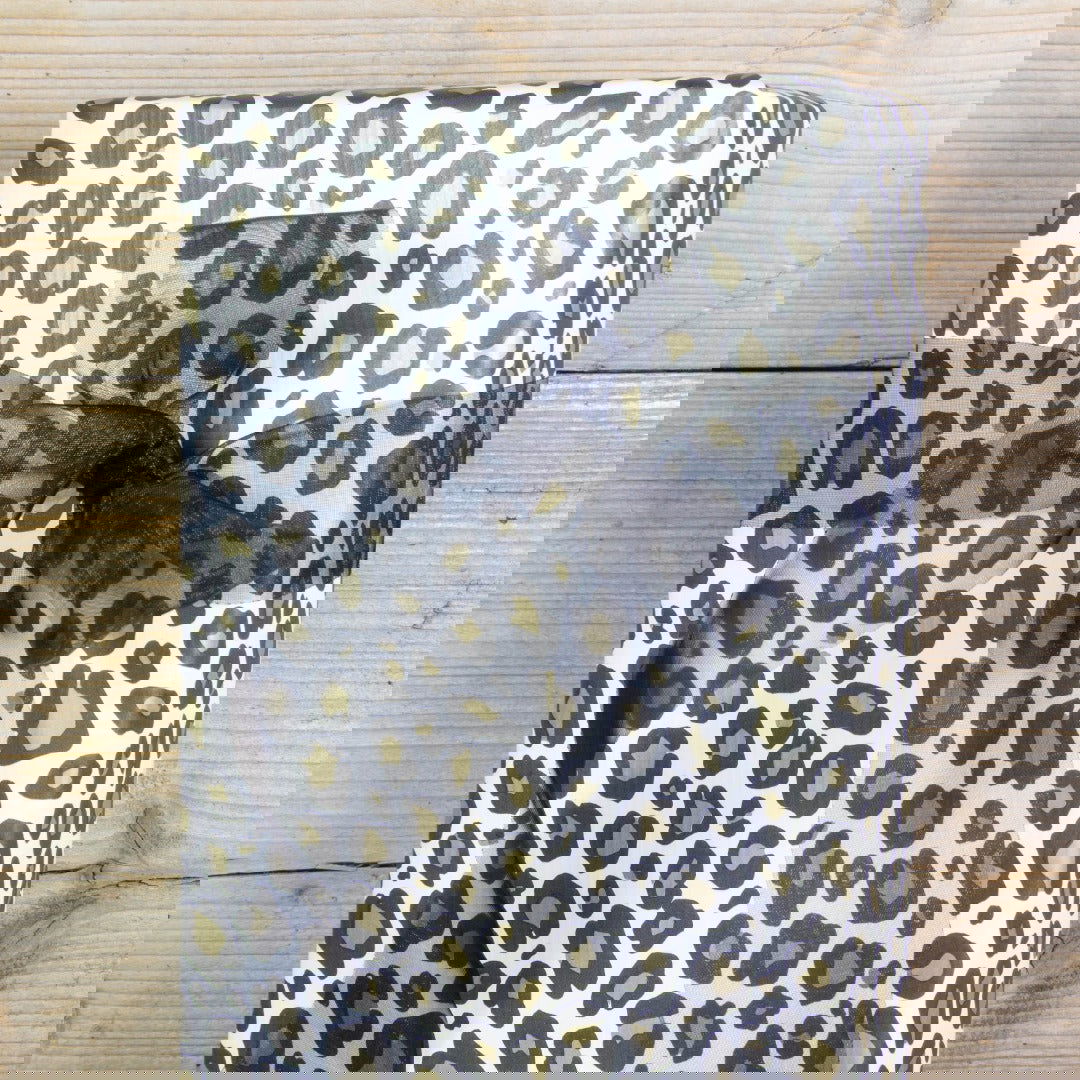 Inpakpapier Panterprint Wit Goud - Kadopapier.net