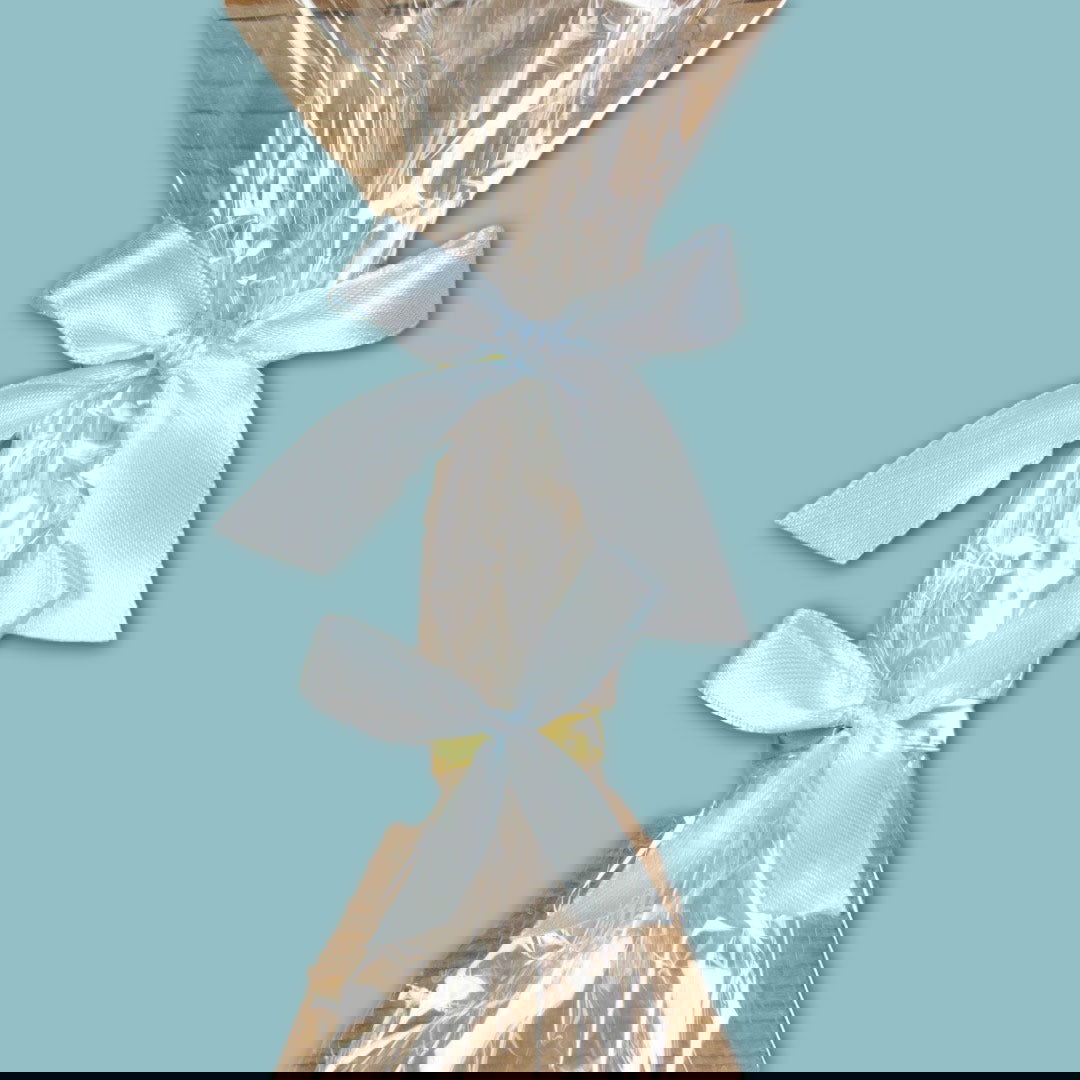 Satijnen Strikjes met Clip Licht blauw - Kadopapier.net