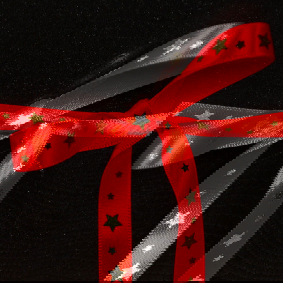 Satijnlint Little Star Rood - Kadopapier.net
