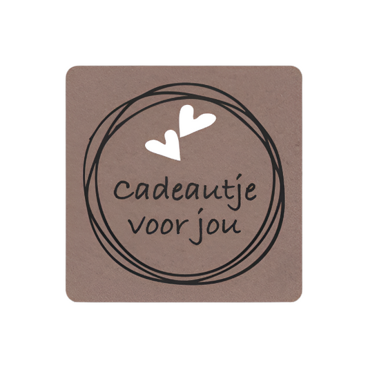 Vierkant Kraft etiket Cadeautje voor jou - Kadopapier.net